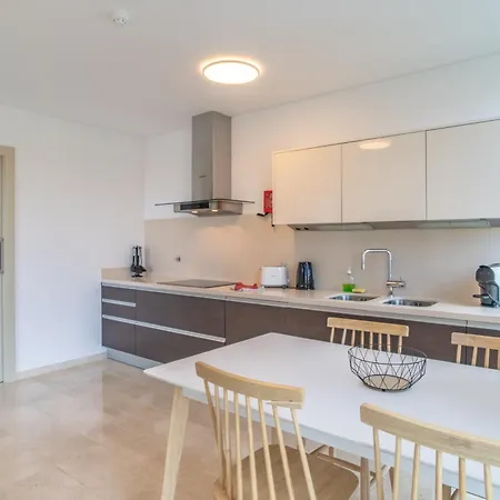 Madeira T2 Appartement *