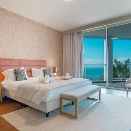 Madeira T2 * Funchal (Madeira)